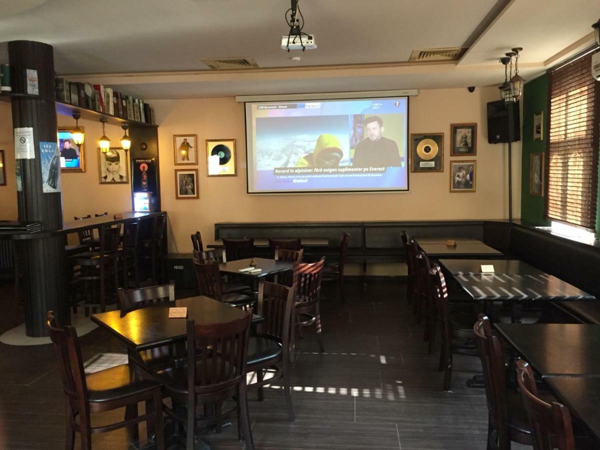 Mediaş Irish Pub酒店 外观 照片