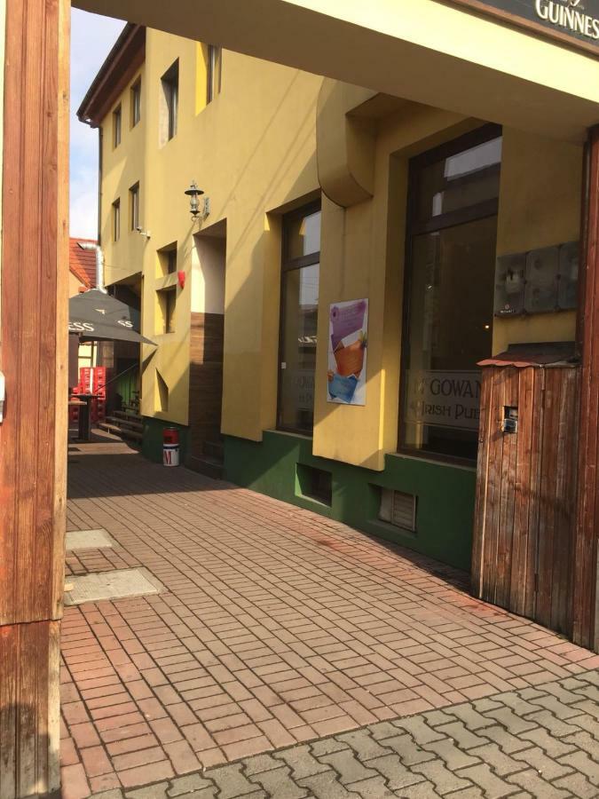 Mediaş Irish Pub酒店 外观 照片